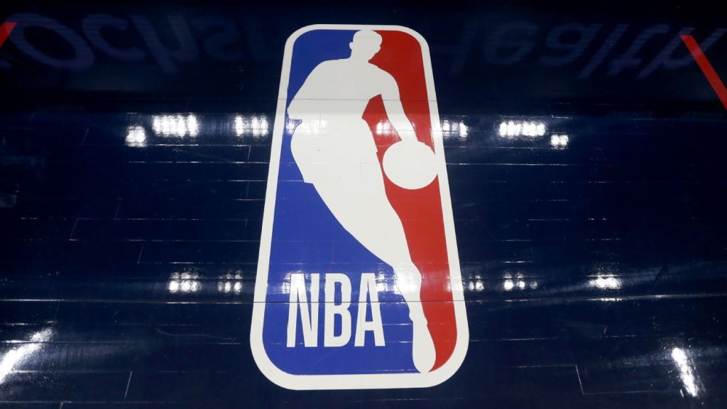 消息人士透露： NBA与NBPA就最低年龄进行谈判